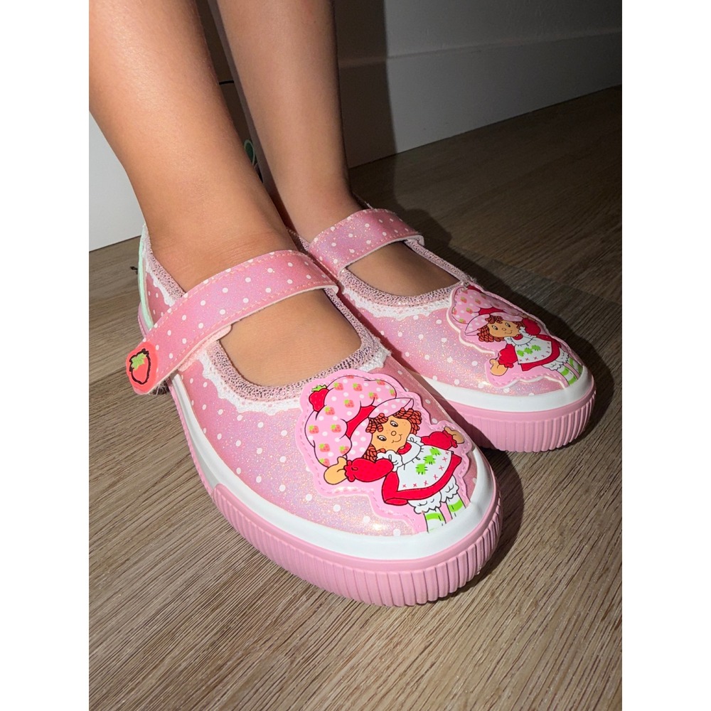 Girl Mary Jane's size 2 strawberry shortcake
